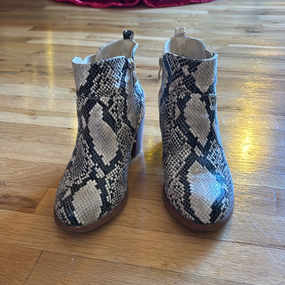 Torrid Snake Skin Print Booties 8.5 W